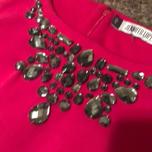 Beautiful, bright pink dress by Jennifer Lopez - Picture 3 of 4